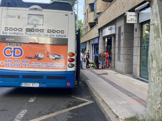 El conductor de un autobús sufre un mareo