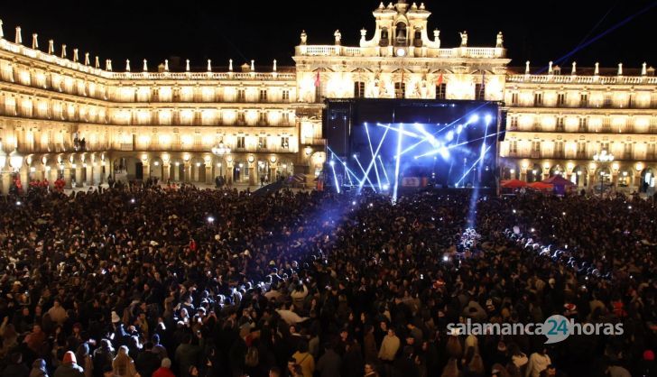 Fin de Año Universitario 2023 (43)