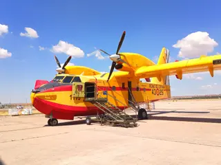 Avión anfibio modelo Canadair para combatir incendios forestales.