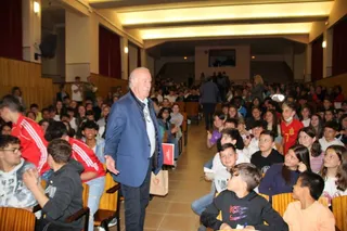 Vicente del Bosque en la jornadas del Colegio San Agustín