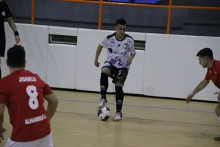 El Salamanca FS se impone en el derbi al Alhambra de Guijuelo