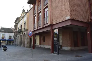 Edificio de la biblioteca municipal de Peñaranda en el Centro de Desarrollo Sociocultural