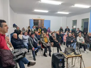 Charla informativa sobre el biogás en Castellanos de Villiquera (2)