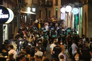Imágenes de fiesta en Salamanca. Foto de archivo.
