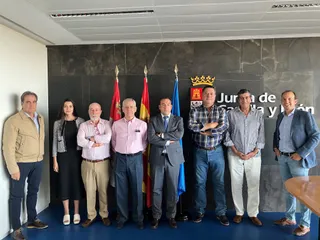 Miembros del jurado junto al delegado territorial, Eloy Ruiz