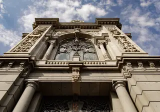 Fachada del edificio del Banco de España situada en la confluencia del Paseo del Prado. EP