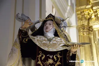 Procesión de Clausura de Santa Teresa en Alba de Tormes (47)