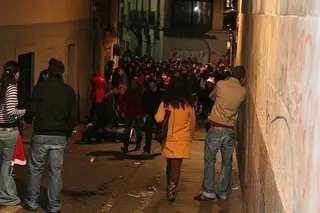 Detenido un ladrón al descuido en locales de ocio nocturna de la calle Varillas