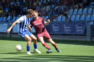 Álex González, capitán del Pontevedra | FOTO PONTEVEDRA CF SAD
