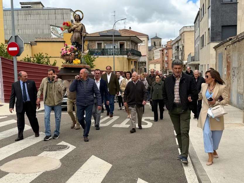 Guijuelo saca en procesión a San Isidro Labrador