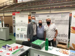 Stand del Espacio Joven en la Feria de Bienvenida de la USAL