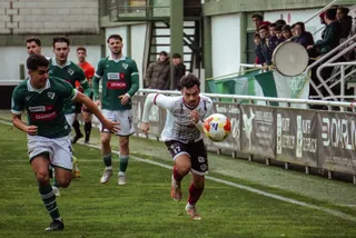 Álex Gonpi, ante el Coruxo | FOTO SALAMANCA CF UDS