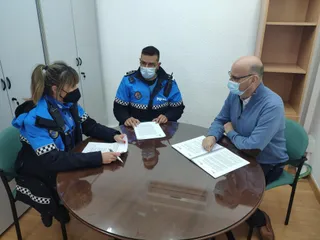 La Policía Local de Santa Marta sigue formándose para atender a las mujeres víctimas de violencia de género