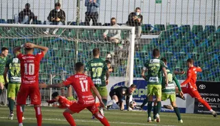 Salcedo, en una acción contra el Zamora / FOTO SALAMANCA24HORAS.COM