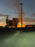 Incendio de pasto próximo a una fábrica de piensos en Pelabravo