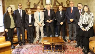 La Universidad de Salamanca y la chilena de Andrés Bello firman un acuerdo de movilidad de estudiantes. Foto USAL