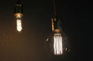 Bombillas encendidas. | EP