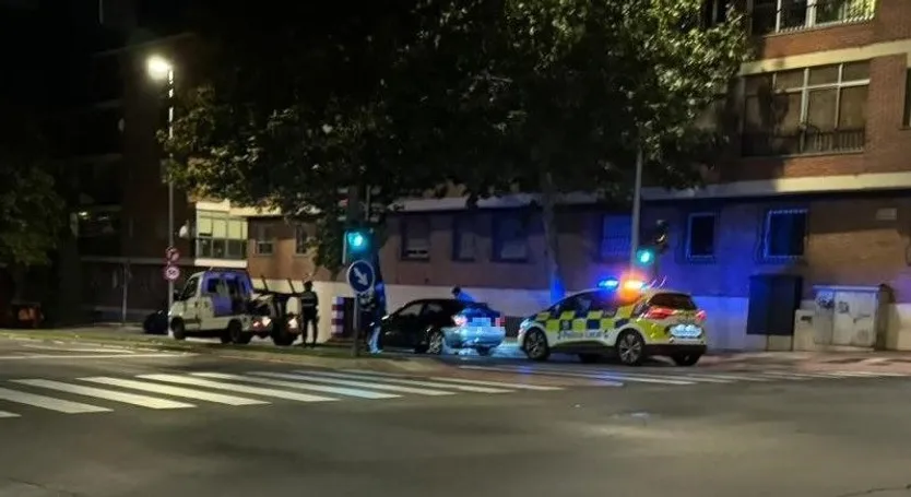Policía Local en la avenida Reina Berenguela