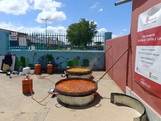 Cabrillas pone el broche a sus fiestas con una gran comida popular