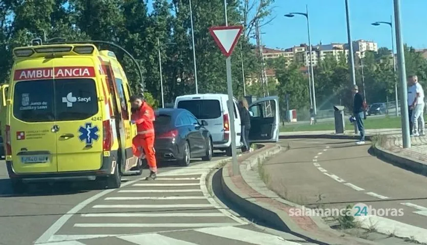 Dos heridos en un accidente de tráfico entre varios vehículos en Santa Marta de Tormes