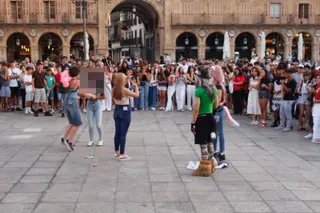Quedada Para Farmear Aura En La Plaza Mayor De Salamanca