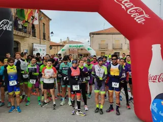 Participantes antes del comienzo de la carrera en el Duatlón Cross de Cantalpino