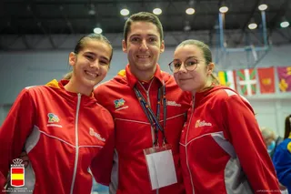 Irene Mazariegos y Paula del Toro, en el Nacional de Kárate.