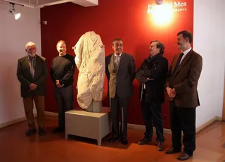 El Museo de Salamanca presenta el togado romano hallado en una excavación en Libreros