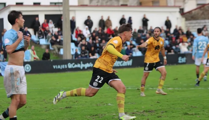 Carlos Giménez celebra su gol ante el Celta B | FOTO UNIONISTAS CF