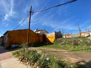 Solares y cableado barrio Chamberí. Foto PSOE Salamanca.
