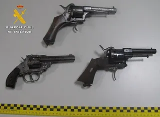 1521117391808pistolasdn