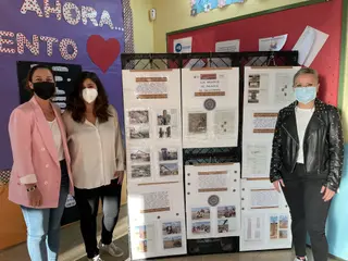 Exposición 'Miliarios' en el colegio Miguel de Cervantes