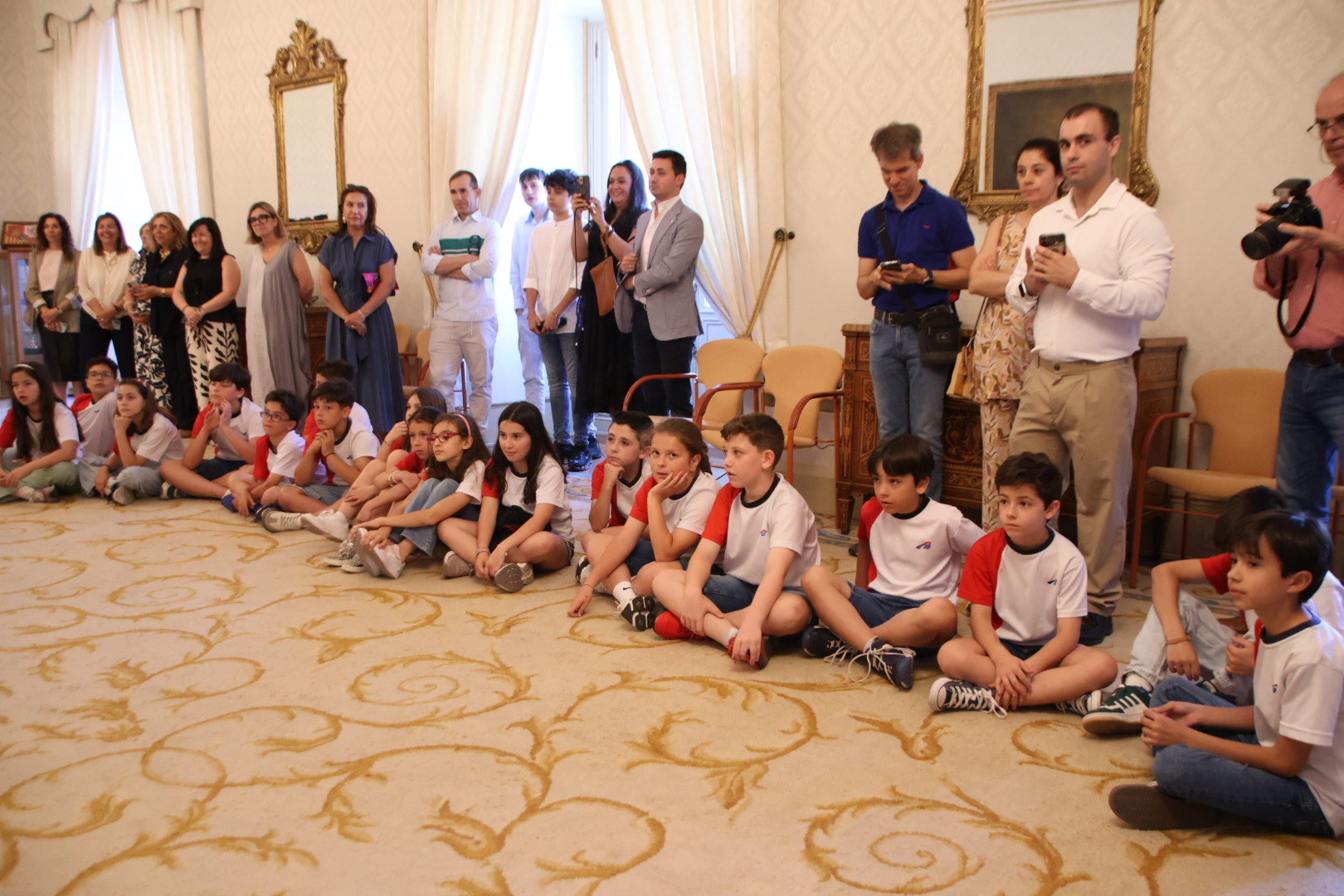 La Concejala De Deportes, Almudena Parres, Recibe a Los Deportistas Salmantinos Julia Rufes Polo Y Sasha &Aacute;lvarez Laso (4)