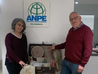 Exposición "Y lo bonito de esta vida es coser sueños, bordar historias y poder desatar los nudos de nuestros días" en ANPE | ANPE Salamanca