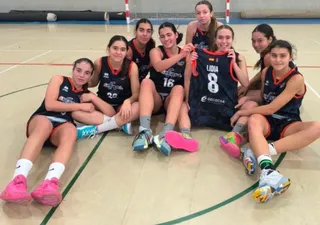 El Club de Baloncesto Villares suma su sexta victoria en Liga ante Venta de Baños, colista de la tabla. Foto @cbarelsa
