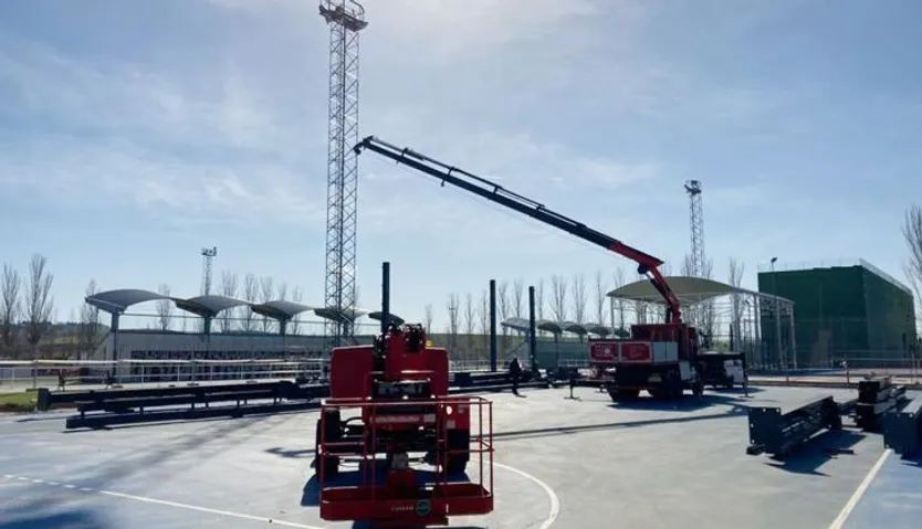 Última fase obras cerramiento pista complejo deportivo Carbajosa (6)