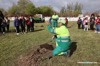 Plantación árbol Lazarillo de Tormes (11)