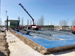 Última fase obras cerramiento pista complejo deportivo Carbajosa (2)