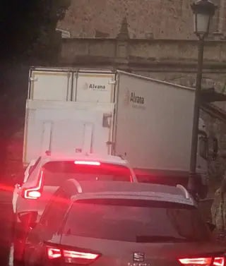 Nuevo incidente de un camión en el puente del Arroyo de Santo Domingo