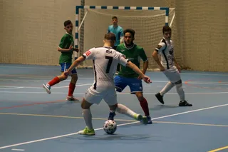 Imagen del partido entre Alhambra de Guijuelo y Atlético Bembibre.