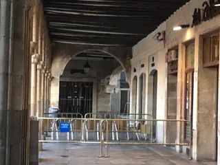 Primer paso para restaurar los techos de los soportales de la Plaza Mayor