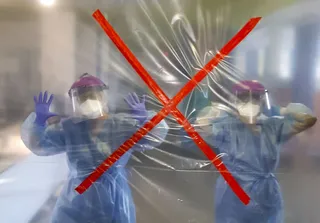 Sanitarios se preparan para el trabajo. | ICAL