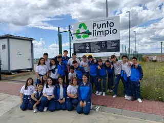 Punto Limpio Santa Isabel de Alba de Tormes con el alumnado