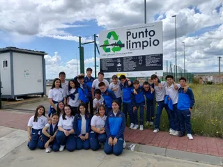 Punto Limpio Santa Isabel de Alba de Tormes con el alumnado