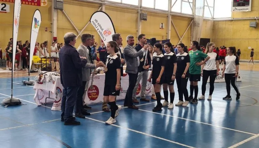 El Santa Marta FS femenino, campeón de Castilla y León de Juegos Escolares