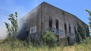 Incendio en una nave abandonada en Santa Marta 