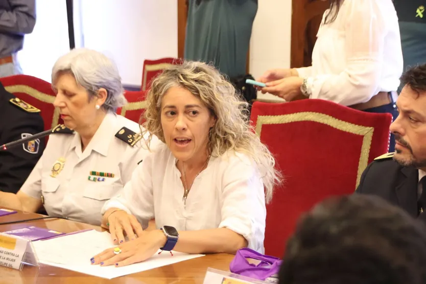 La subdelegación del Gobierno entrega la Guía de Derechos para víctimas de violencia de género y violencias sexuales