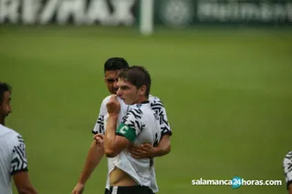 AMARO BESO ESCUDO