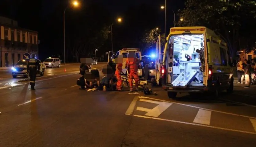 Herido un motorista tras sufrir un accidente junto al Puente Romano 