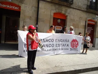 Stop Desahucios denuncia que Bankinter da la espalda a los afectados por sus hipotecas multidivisa